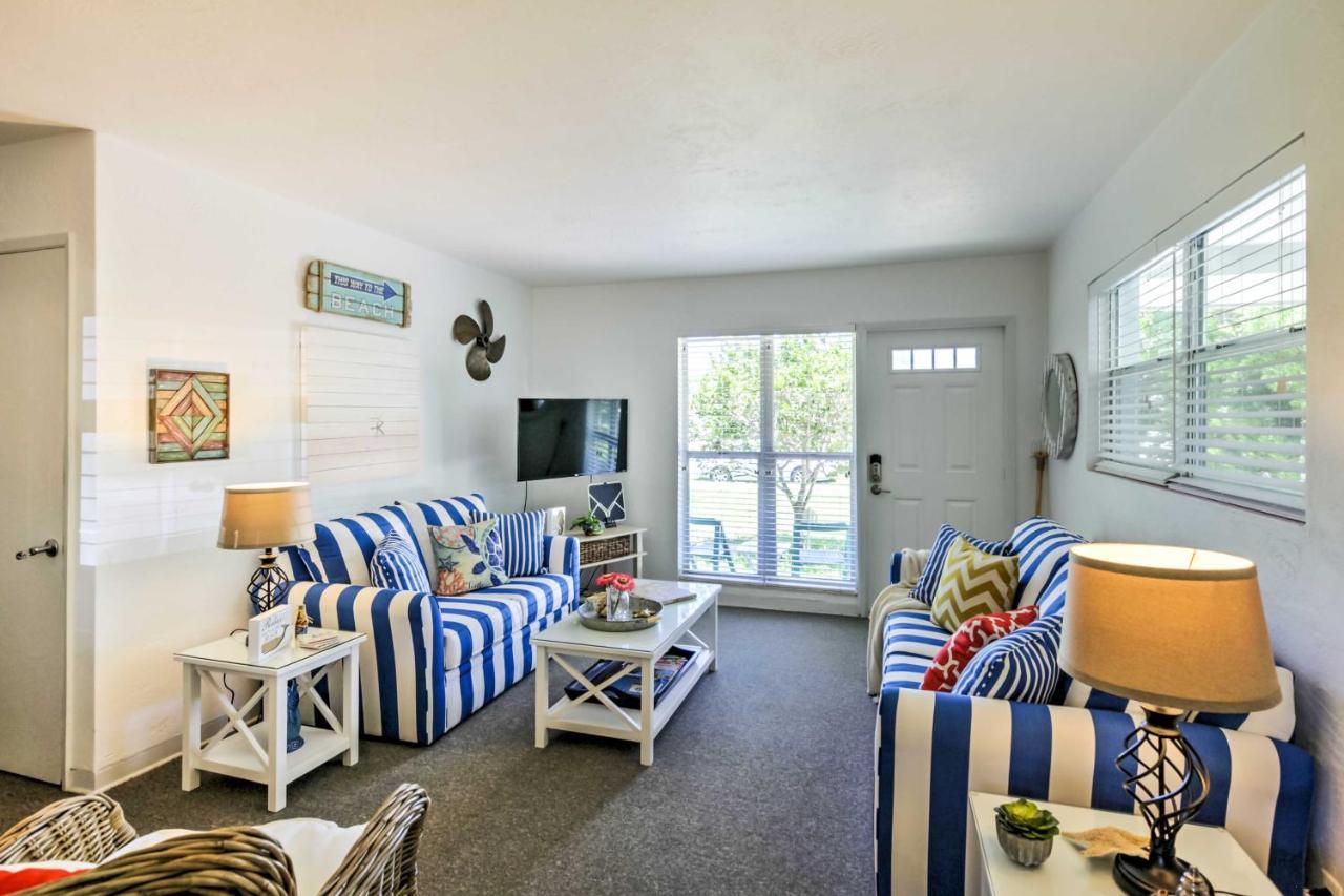 New Smyrna Beach Abode With Fire Pit, Walk To Beach! Екстер'єр фото