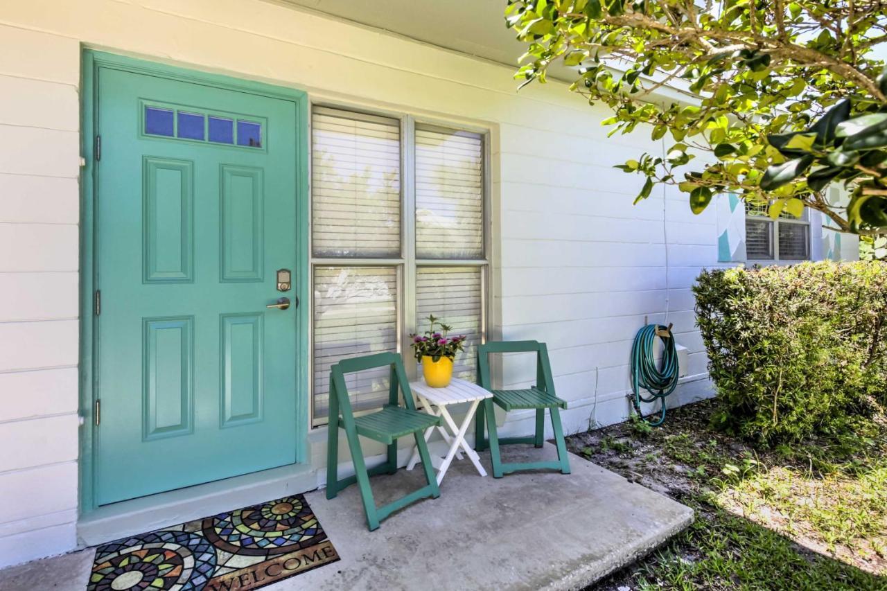 New Smyrna Beach Abode With Fire Pit, Walk To Beach! Екстер'єр фото