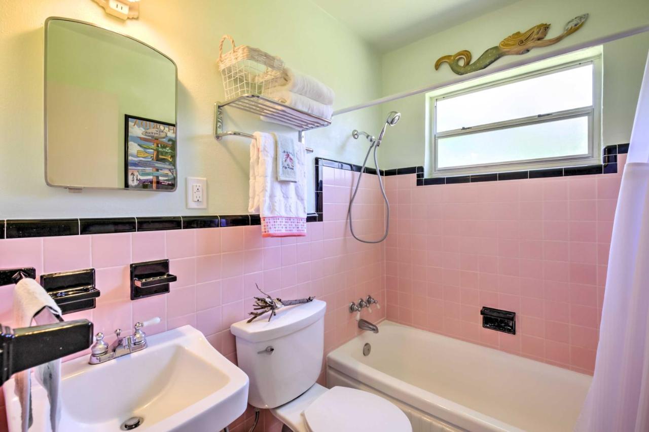 New Smyrna Beach Abode With Fire Pit, Walk To Beach! Екстер'єр фото